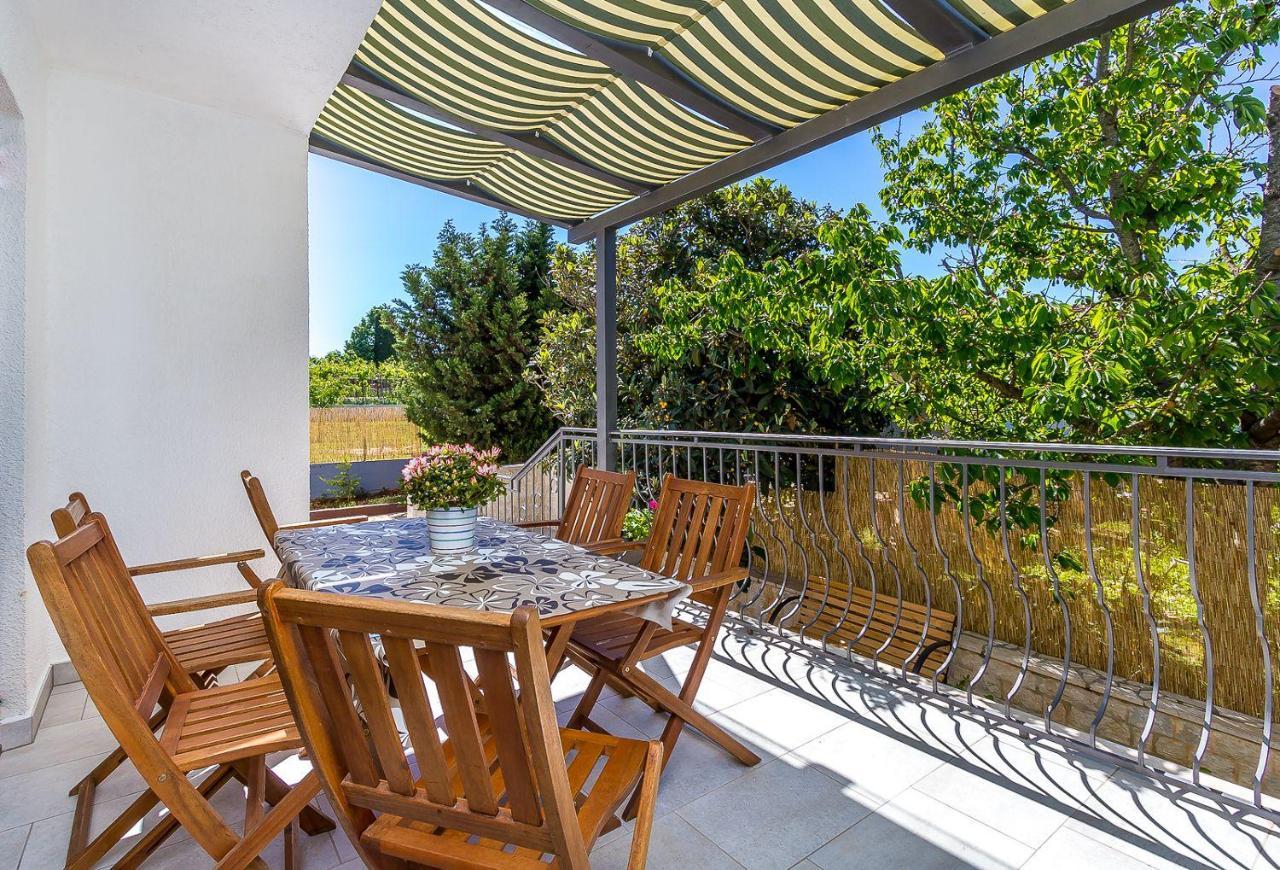 Neu Renovierte Ferienwohnung Mit Klima, Wlan, Terrasse Und Grill بولا المظهر الخارجي الصورة