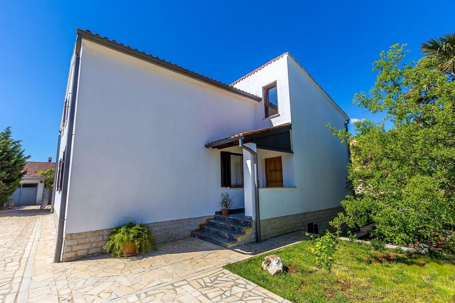 Neu Renovierte Ferienwohnung Mit Klima, Wlan, Terrasse Und Grill بولا المظهر الخارجي الصورة